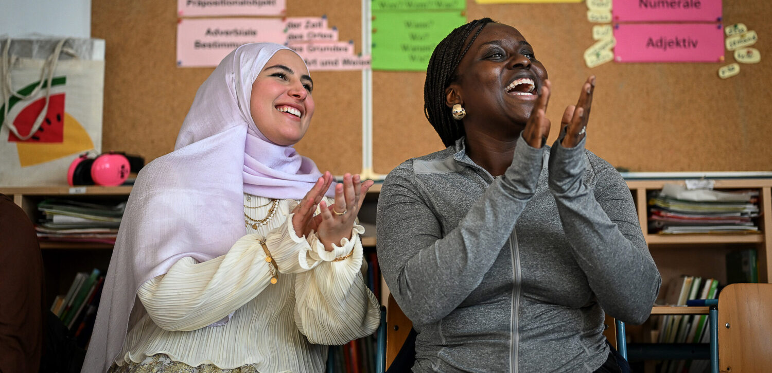 Hamburg: Projekt Miteinander reden in der Nelson-Mandela-Schule. Nisa-Nur und Wondibel in der Klasse 6c